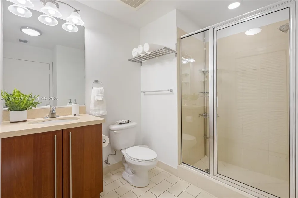 79 SW 12th St #3704 Miami, FL 33130