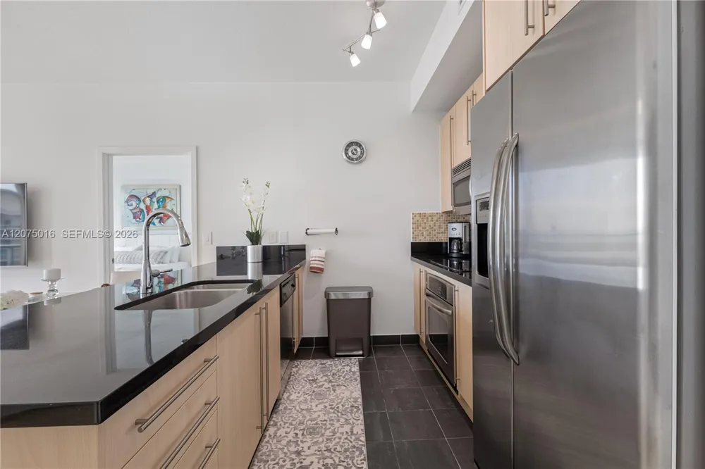 79 SW 12th St #3704 Miami, FL 33130