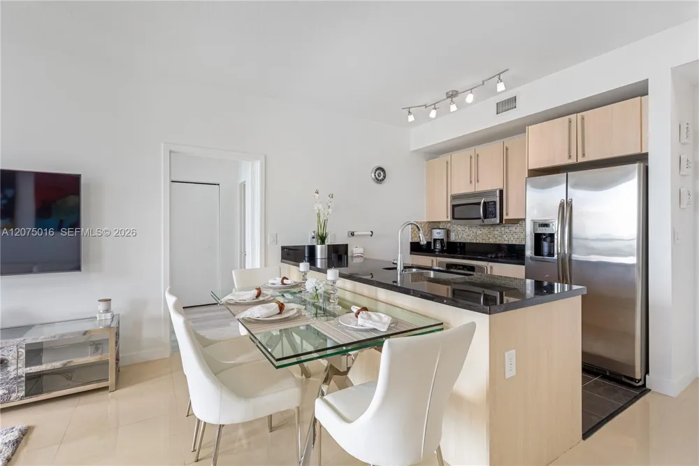79 SW 12th St #3704 Miami, FL 33130