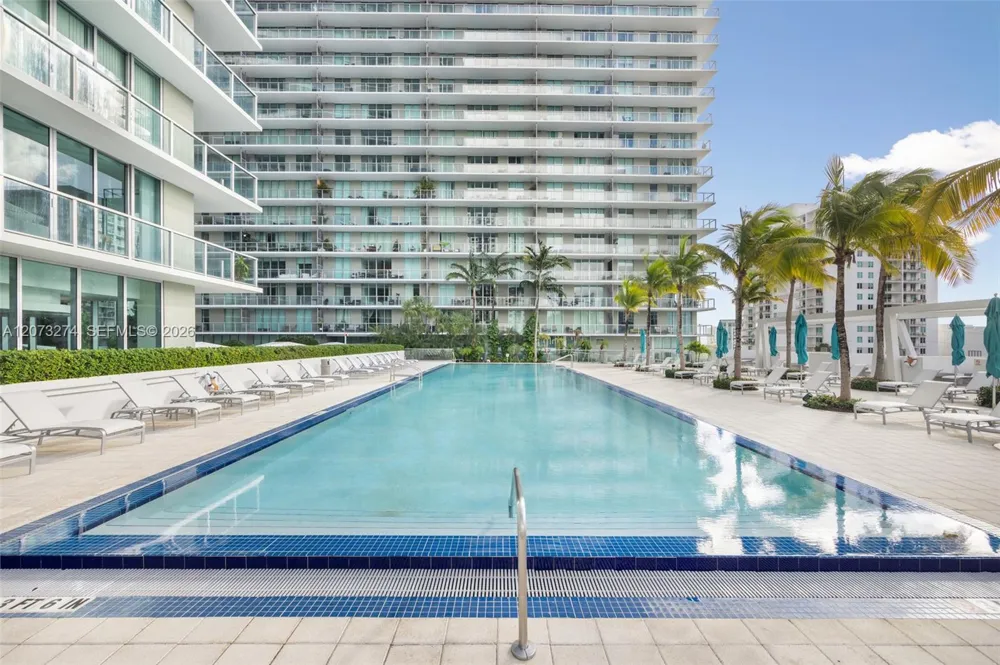 79 SW 12th St #PH3904-S Miami, FL 33130