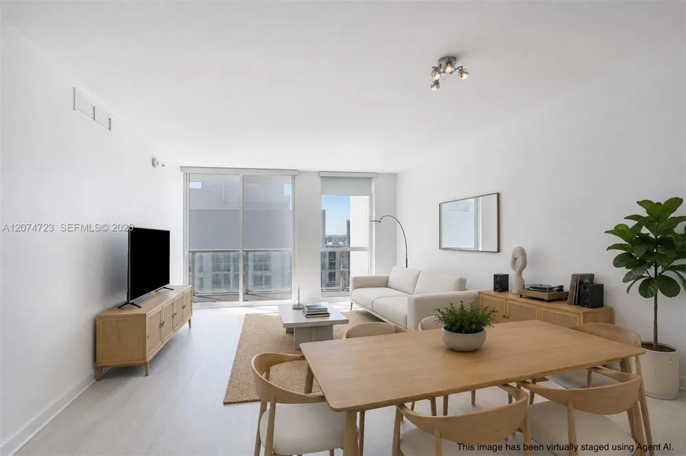 253 NE 2nd St #3104 Miami, FL 33132