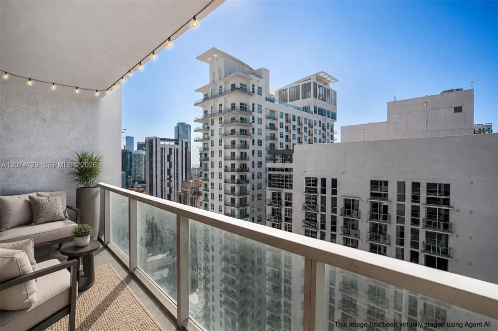 253 NE 2nd St #3104 Miami, FL 33132
