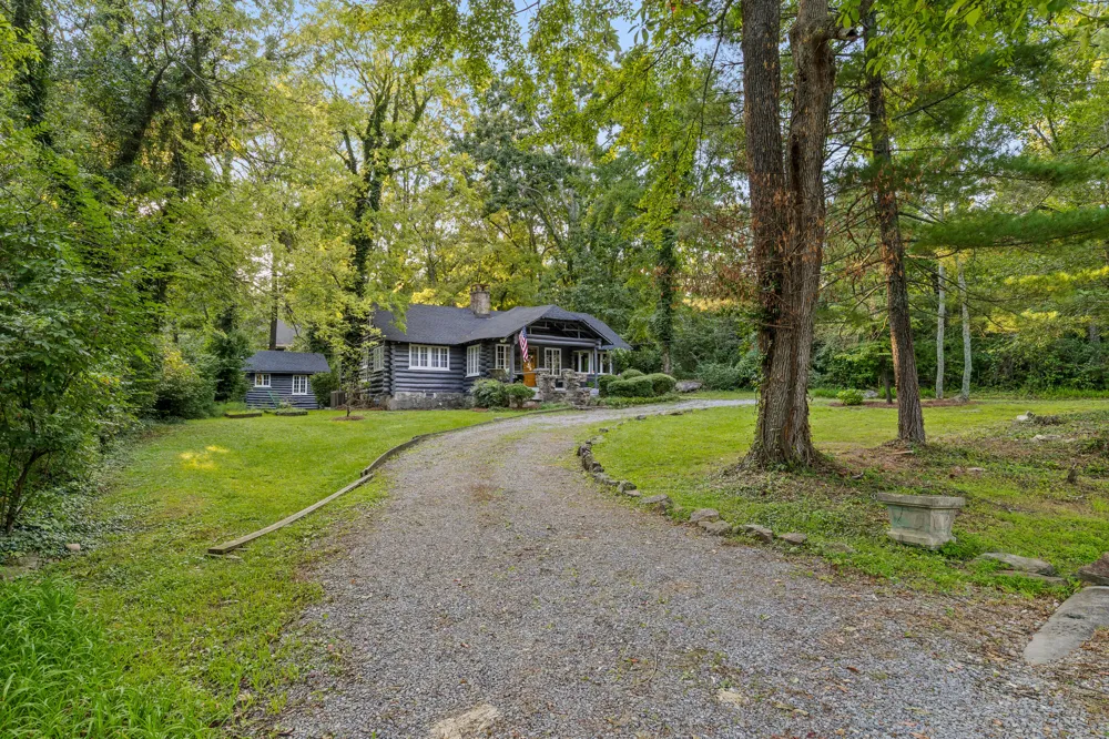 1208 Cinderella Road Lookout Mountain, GA 30750