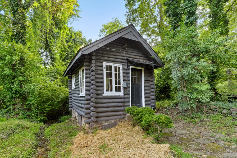 1208 Cinderella Road Lookout Mountain, GA 30750
