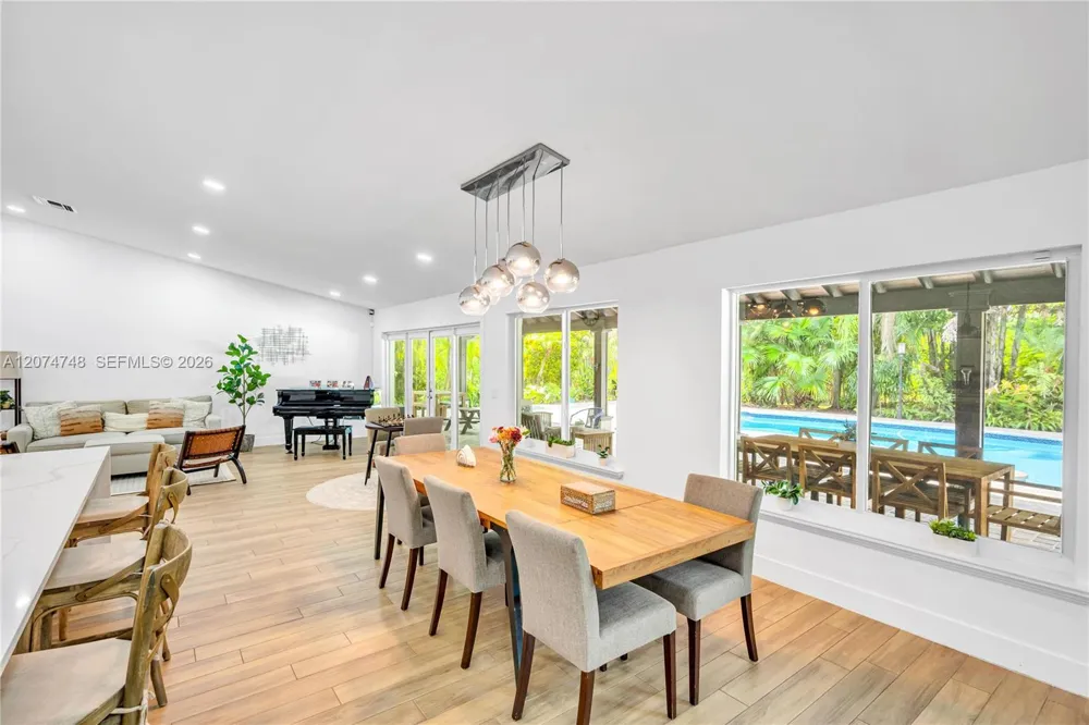8440 SW 182nd Ter Palmetto Bay, FL 33157