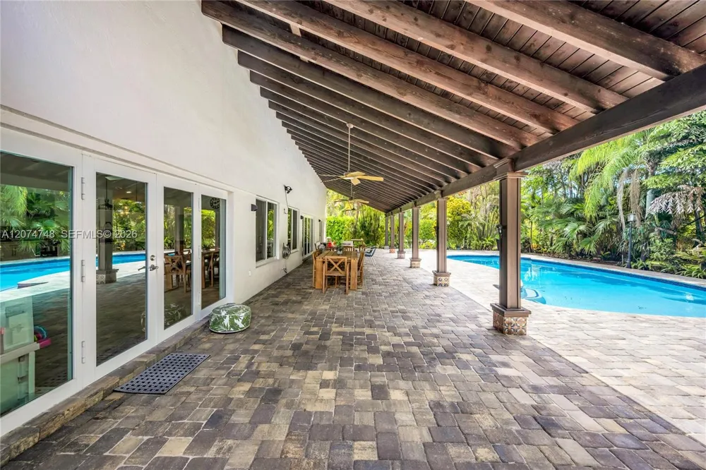 8440 SW 182nd Ter Palmetto Bay, FL 33157