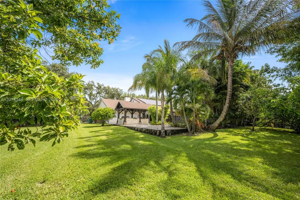 8440 SW 182nd Ter Palmetto Bay, FL 33157