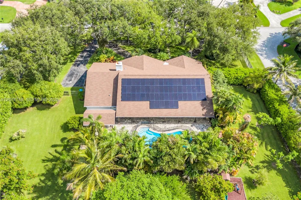 8440 SW 182nd Ter Palmetto Bay, FL 33157
