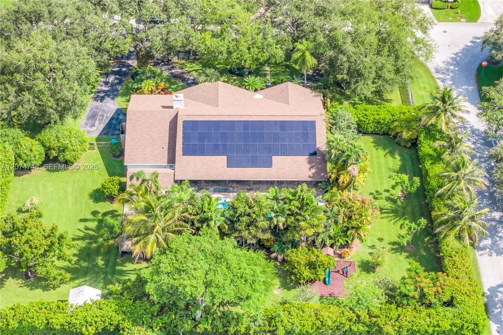 8440 SW 182nd Ter Palmetto Bay, FL 33157