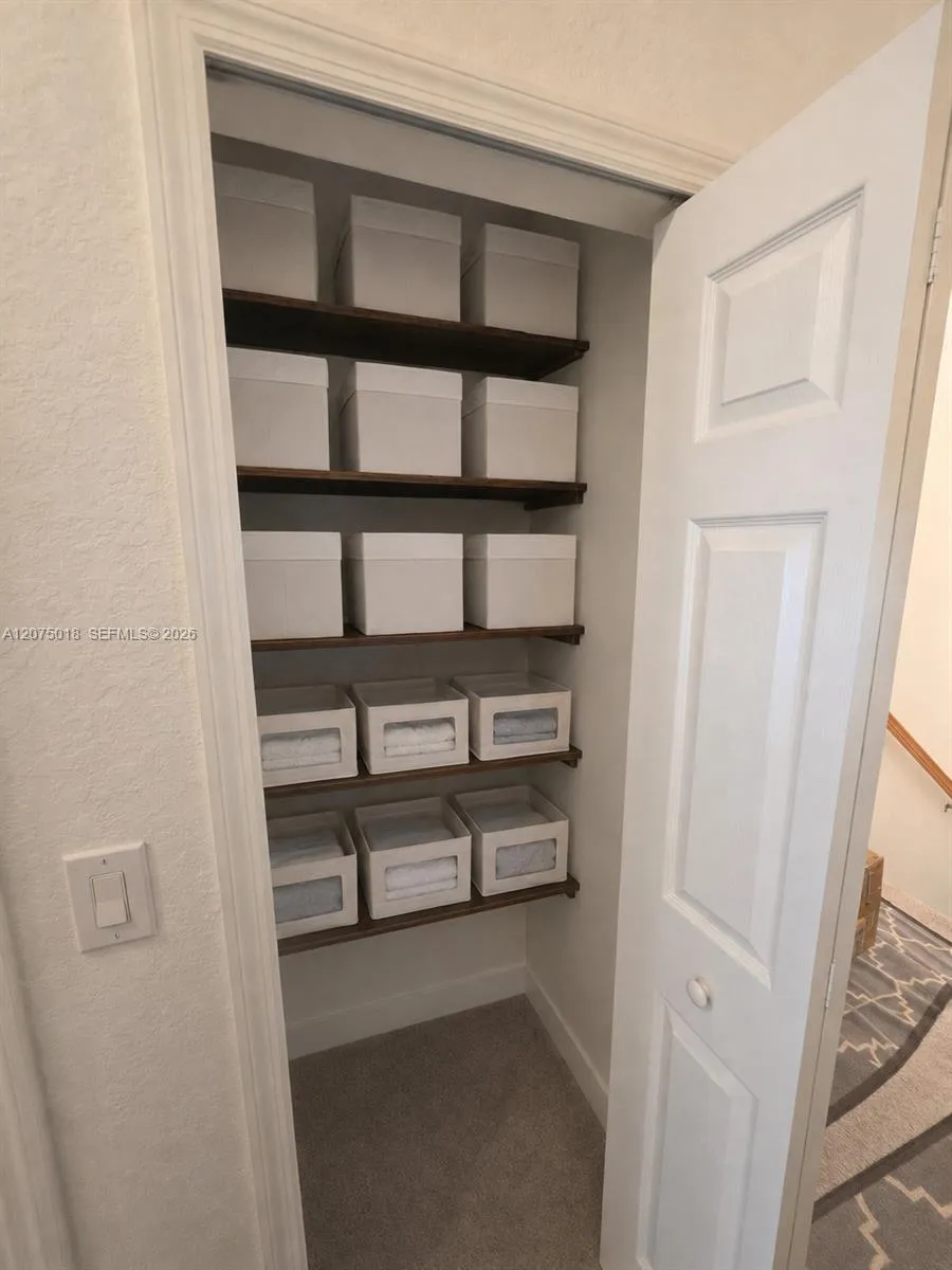 2884 Citrus St Naples, FL 34120