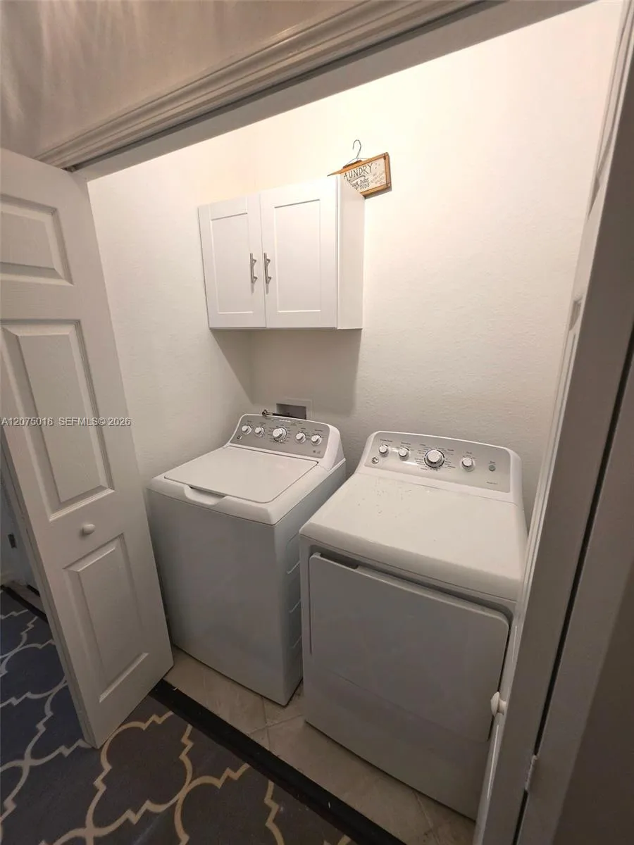 2884 Citrus St Naples, FL 34120