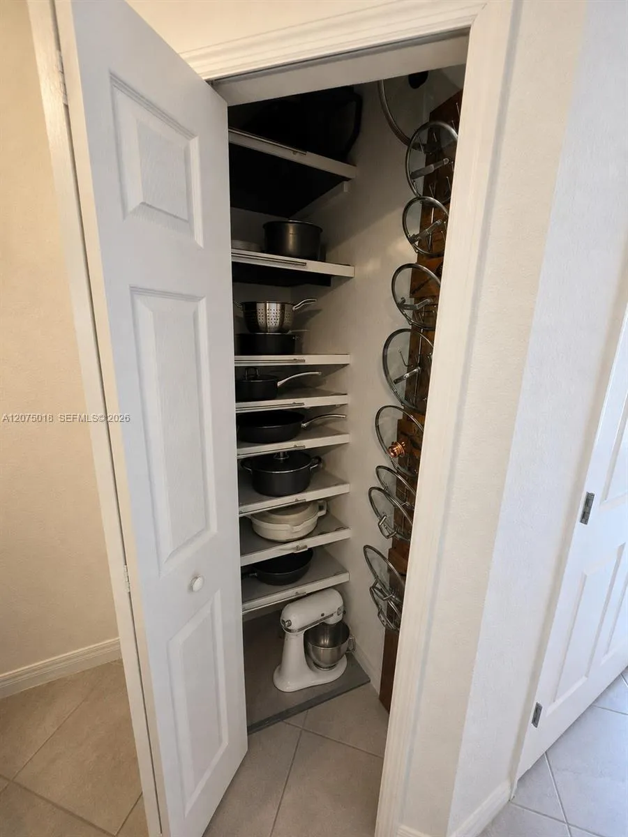 2884 Citrus St Naples, FL 34120