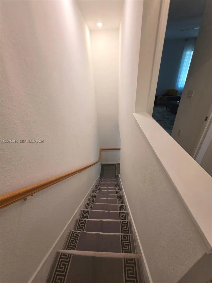 2884 Citrus St Naples, FL 34120