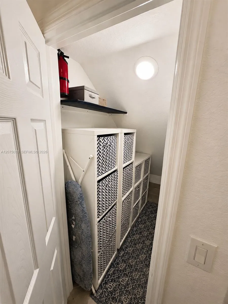 2884 Citrus St Naples, FL 34120