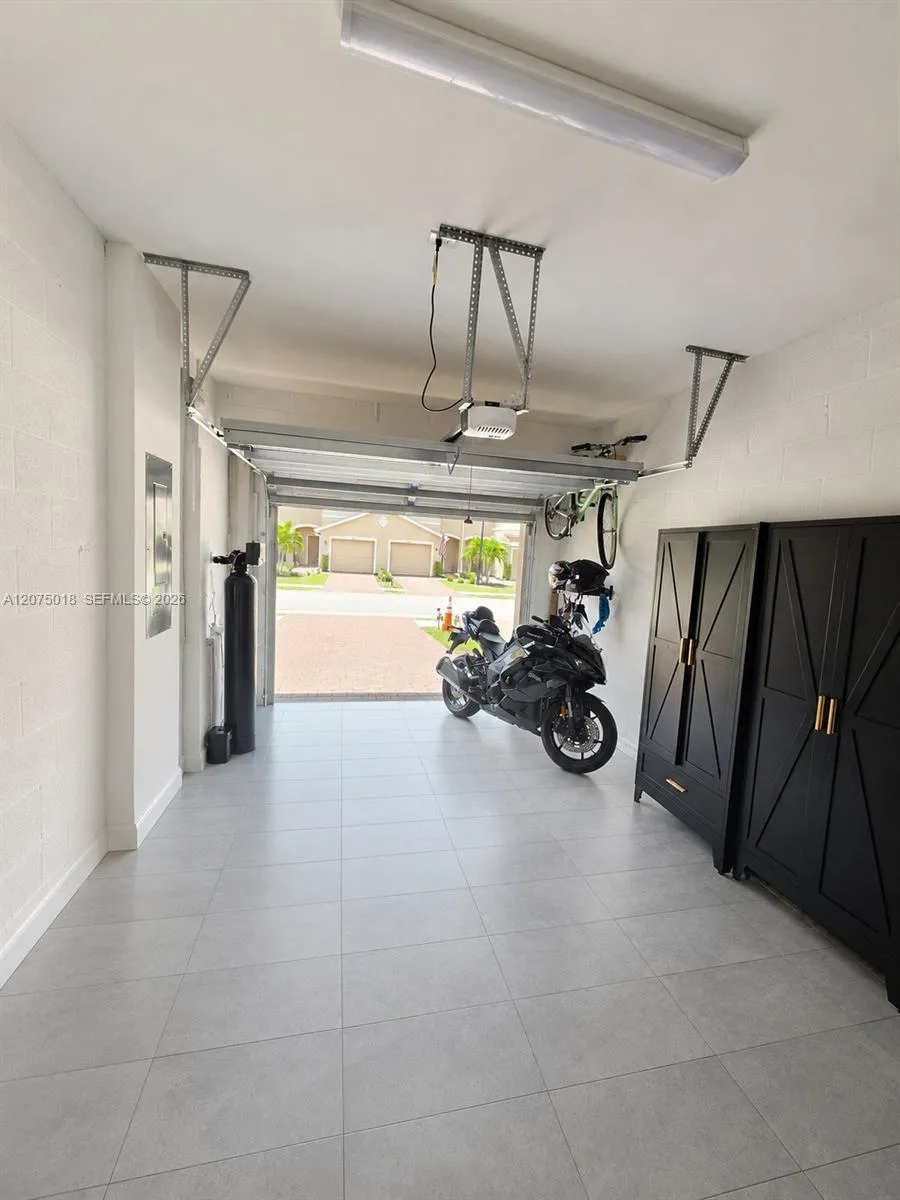 2884 Citrus St Naples, FL 34120