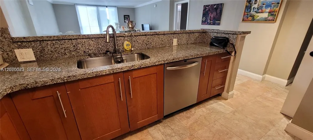 1865 S Ocean Dr #2D Hallandale Beach, FL 33009