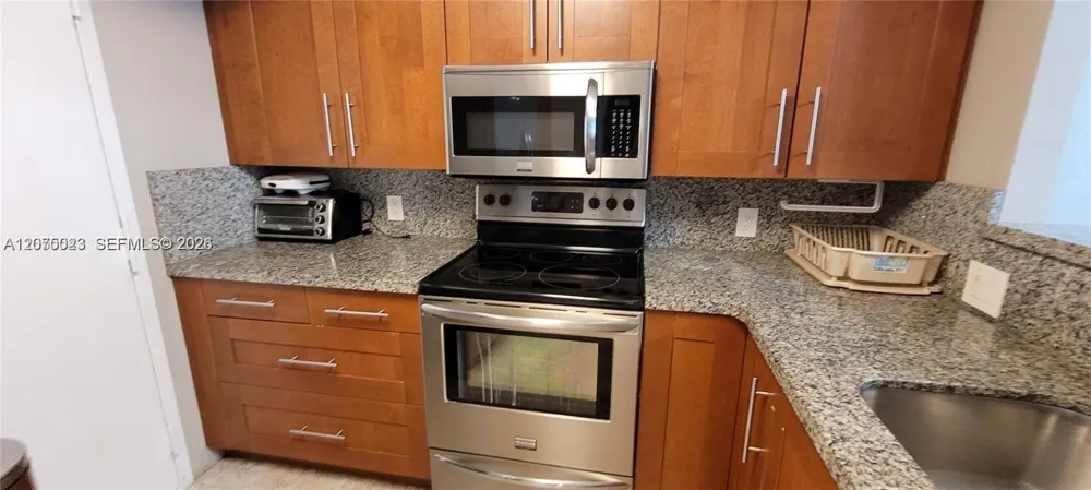 1865 S Ocean Dr #2D Hallandale Beach, FL 33009