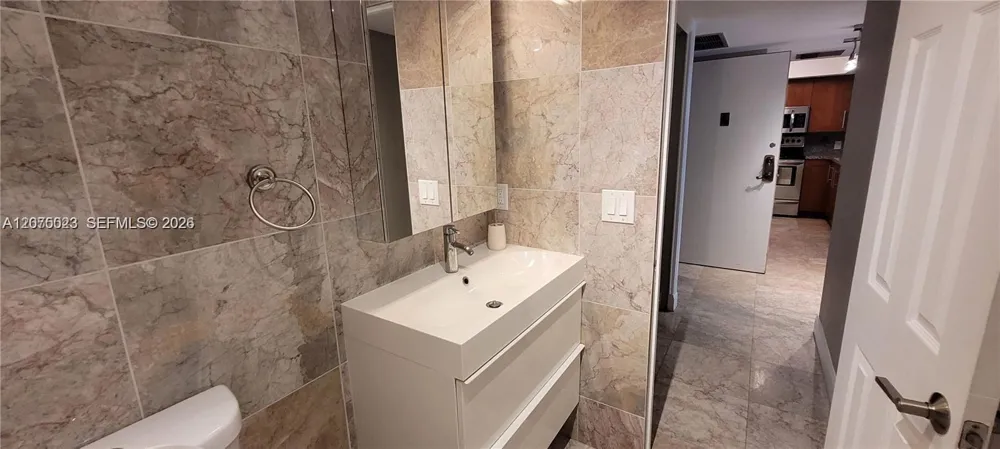1865 S Ocean Dr #2D Hallandale Beach, FL 33009