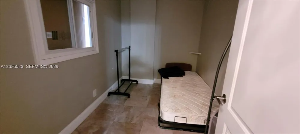 1865 S Ocean Dr #2D Hallandale Beach, FL 33009