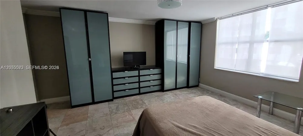 1865 S Ocean Dr #2D Hallandale Beach, FL 33009