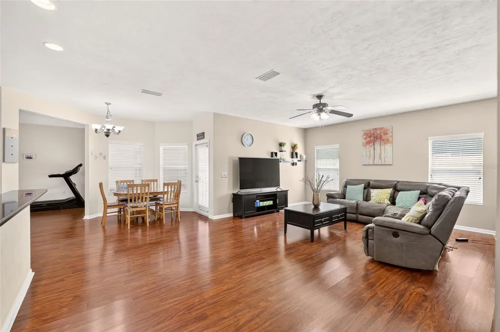 8391 SW 75TH ROAD Gainesville, FL 32608