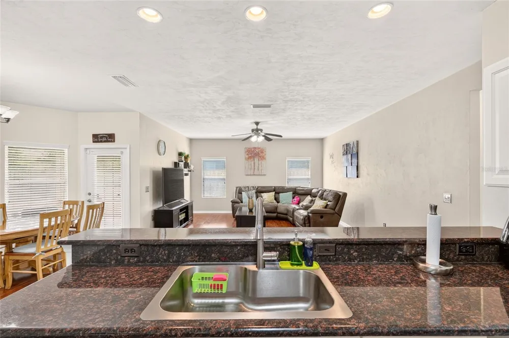 8391 SW 75TH ROAD Gainesville, FL 32608