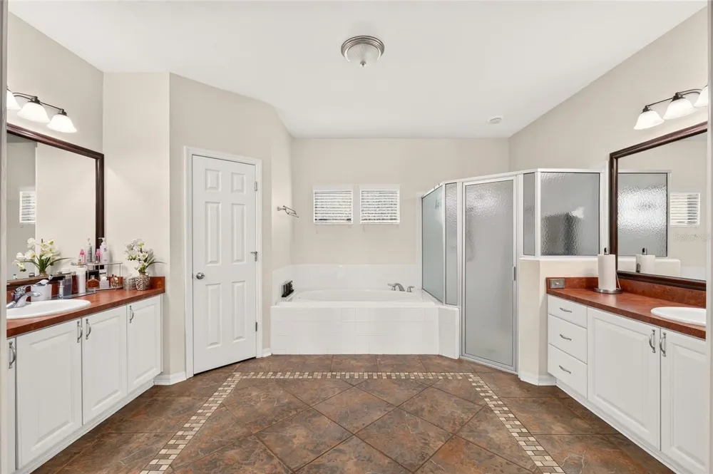8391 SW 75TH ROAD Gainesville, FL 32608