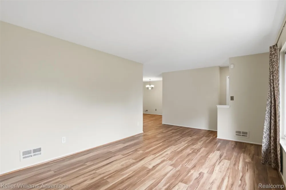 23645 Ripple Creek Novi City, MI 48375
