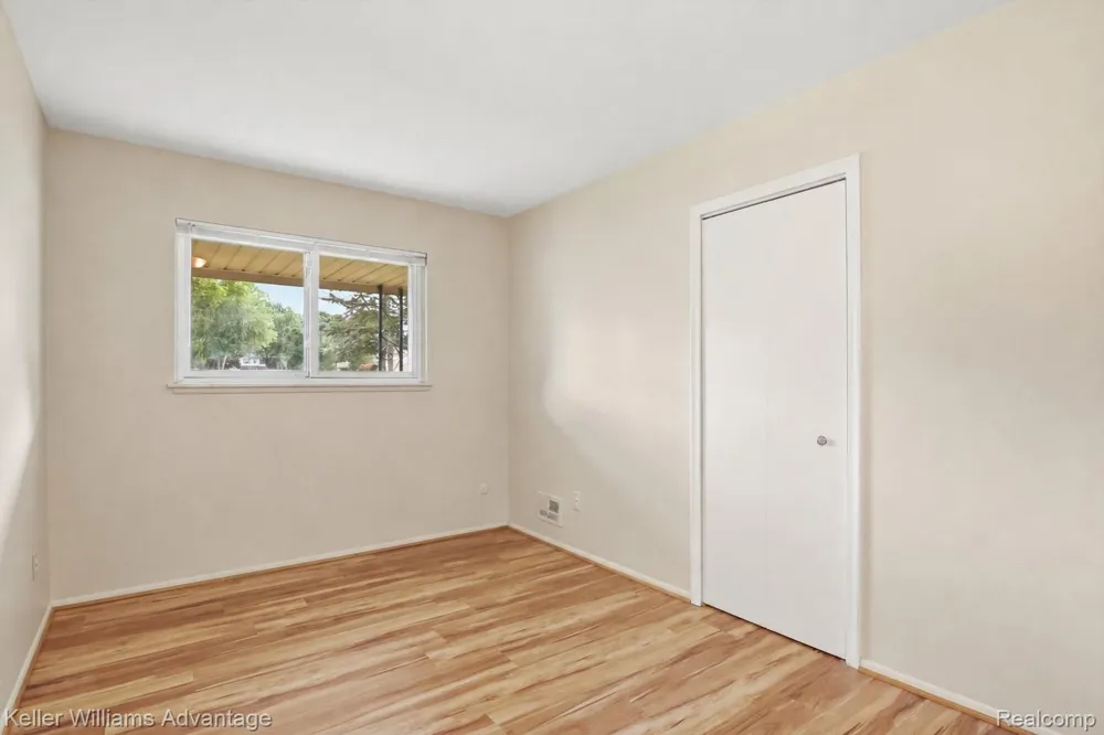 23645 Ripple Creek Novi City, MI 48375