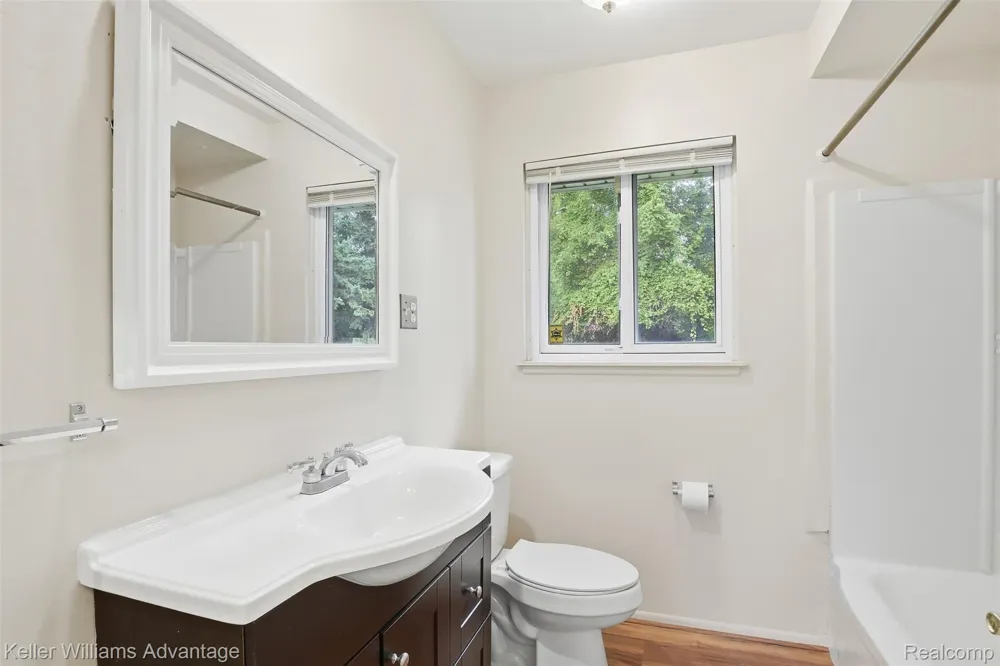 23645 Ripple Creek Novi City, MI 48375