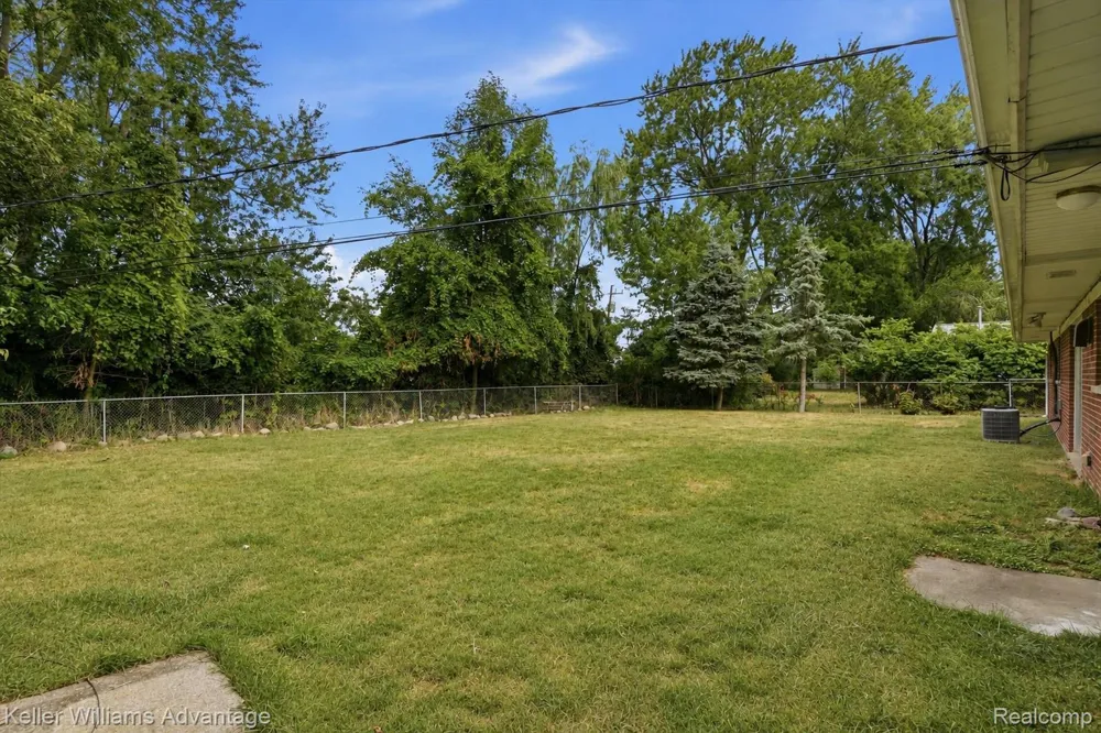 23645 Ripple Creek Novi City, MI 48375
