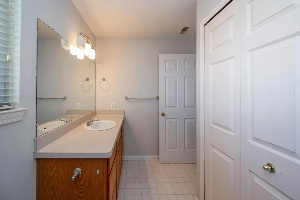 7798 Greene Farm Drive Ypsilanti Charter Township, MI 48197
