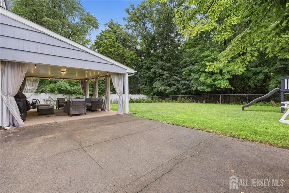 7 Conerly Road Franklin, NJ 08873