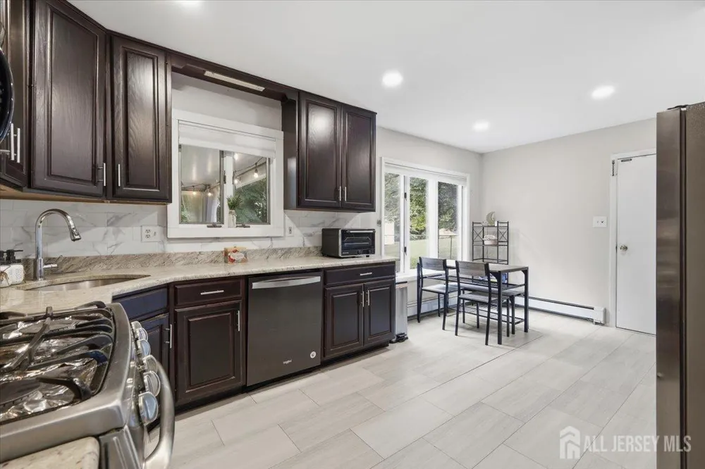7 Conerly Road Franklin, NJ 08873