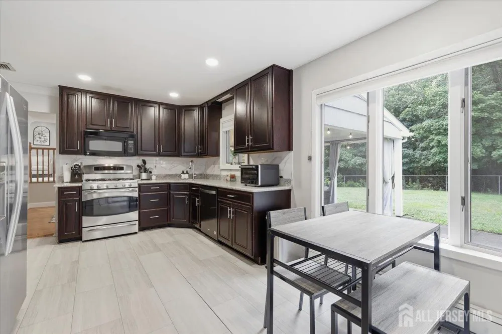 7 Conerly Road Franklin, NJ 08873