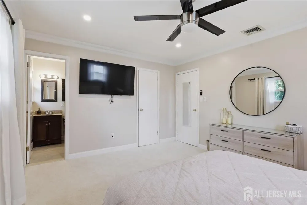 7 Conerly Road Franklin, NJ 08873