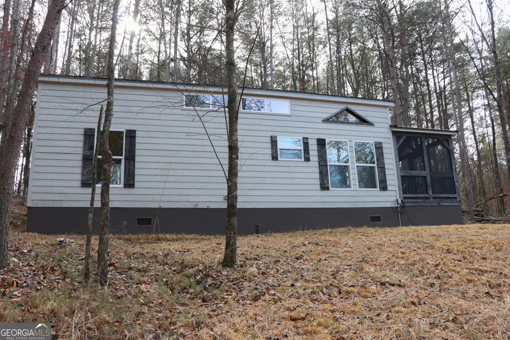 1217 Henderson CIR Lyerly, GA 30730
