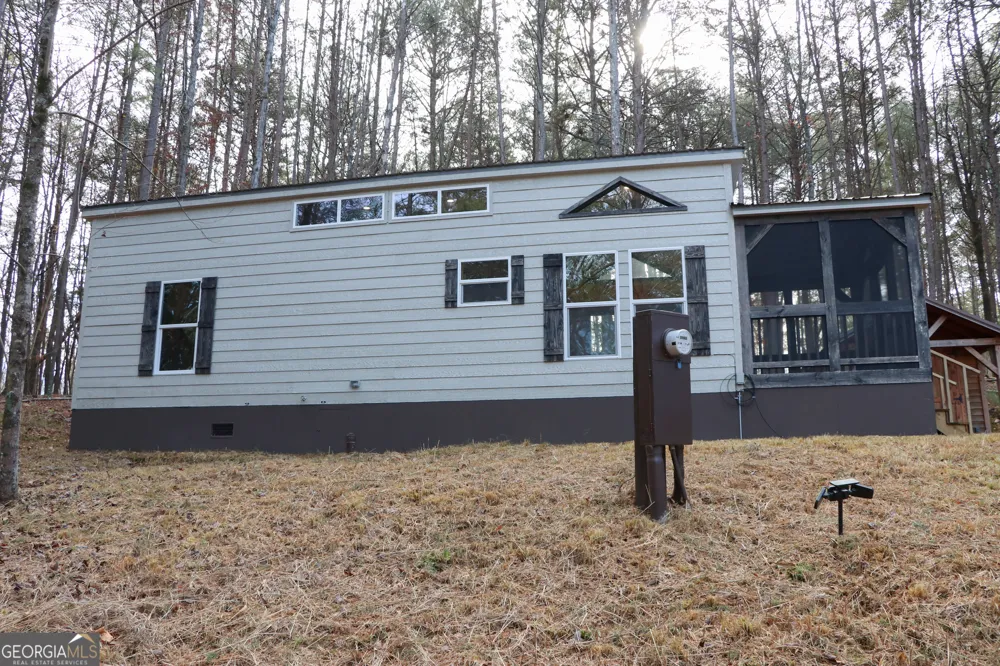 1217 Henderson CIR Lyerly, GA 30730