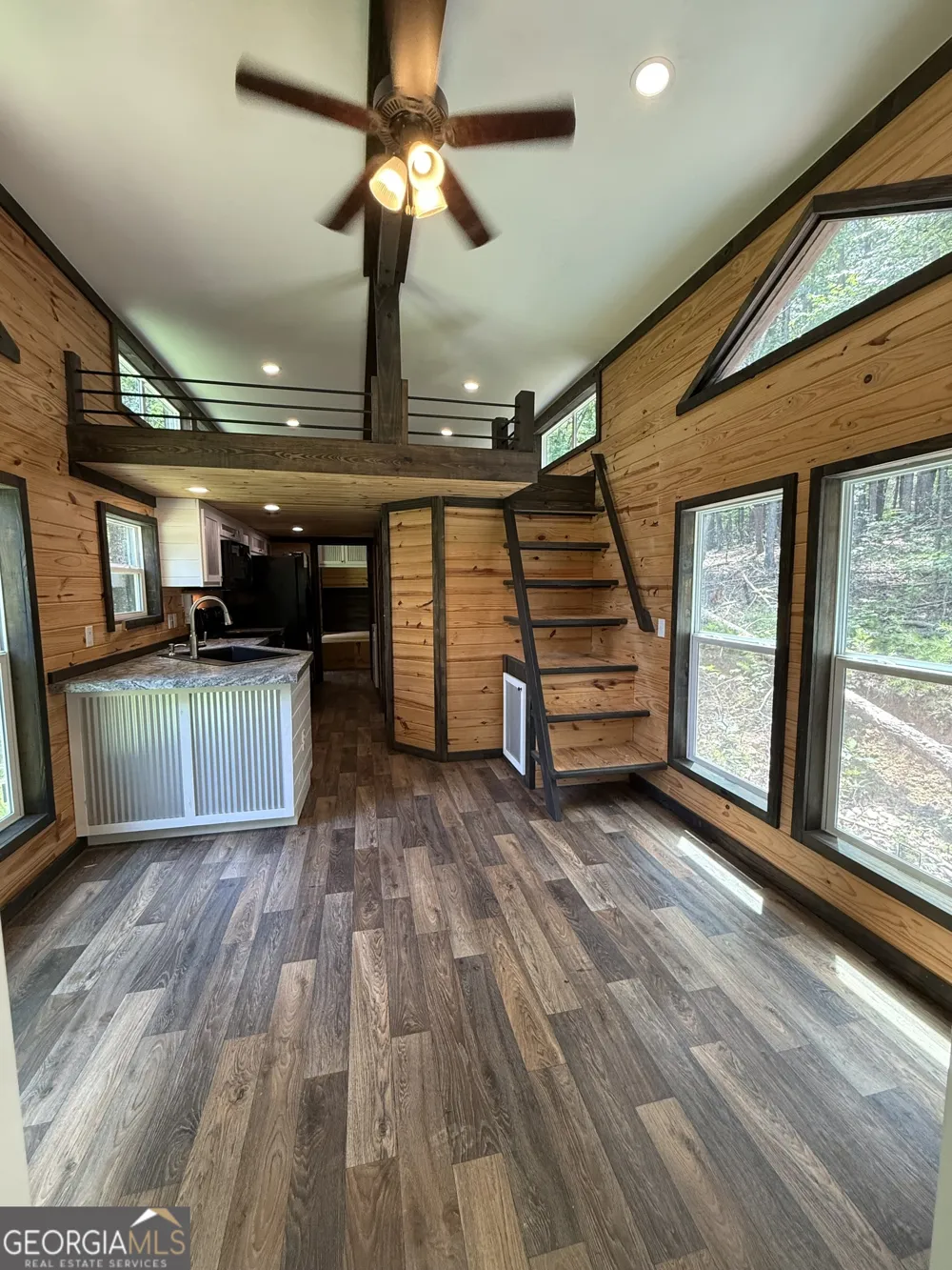 1217 Henderson CIR Lyerly, GA 30730