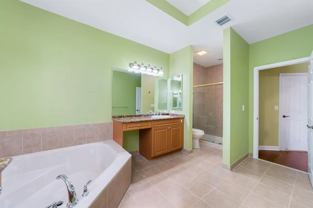 128 W Prive Circle Delray Beach, FL 33445
