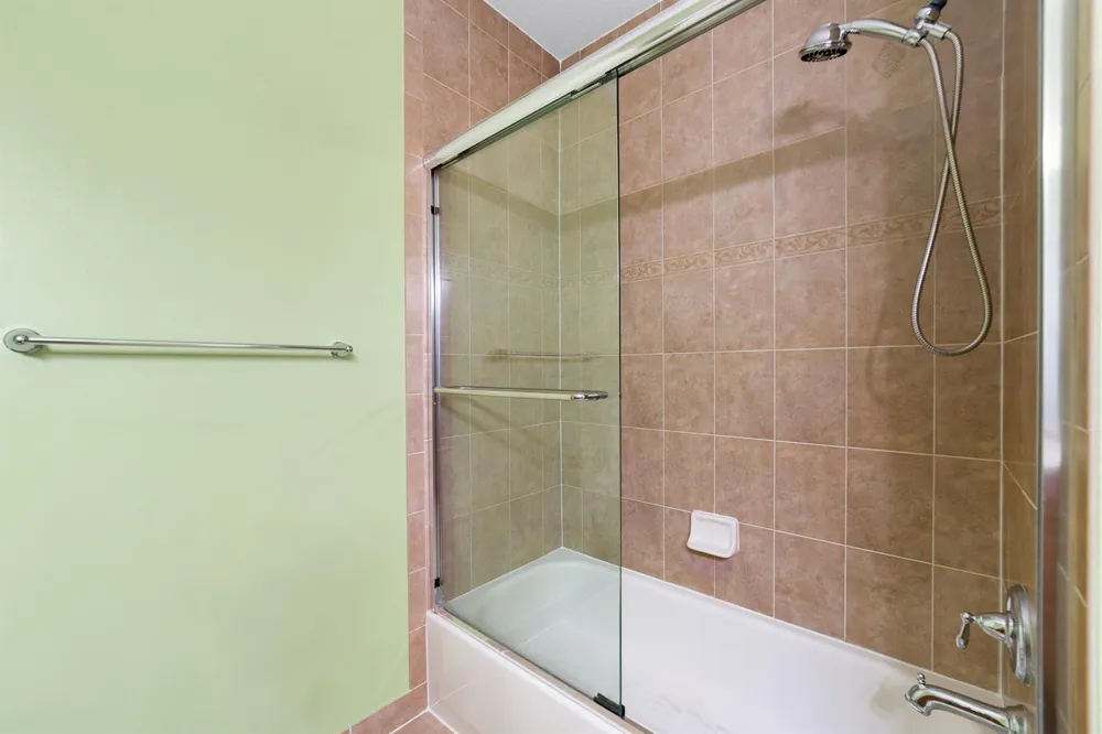 128 W Prive Circle Delray Beach, FL 33445