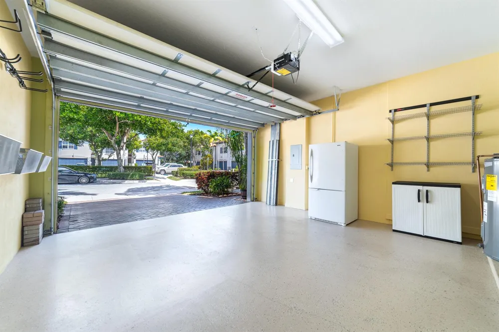 128 W Prive Circle Delray Beach, FL 33445