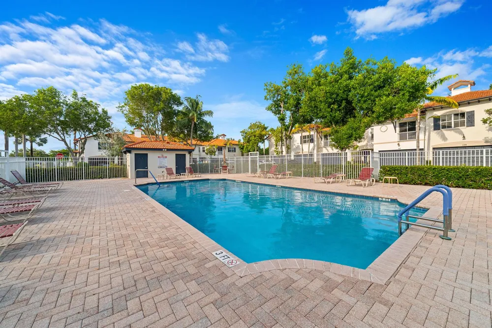 128 W Prive Circle Delray Beach, FL 33445