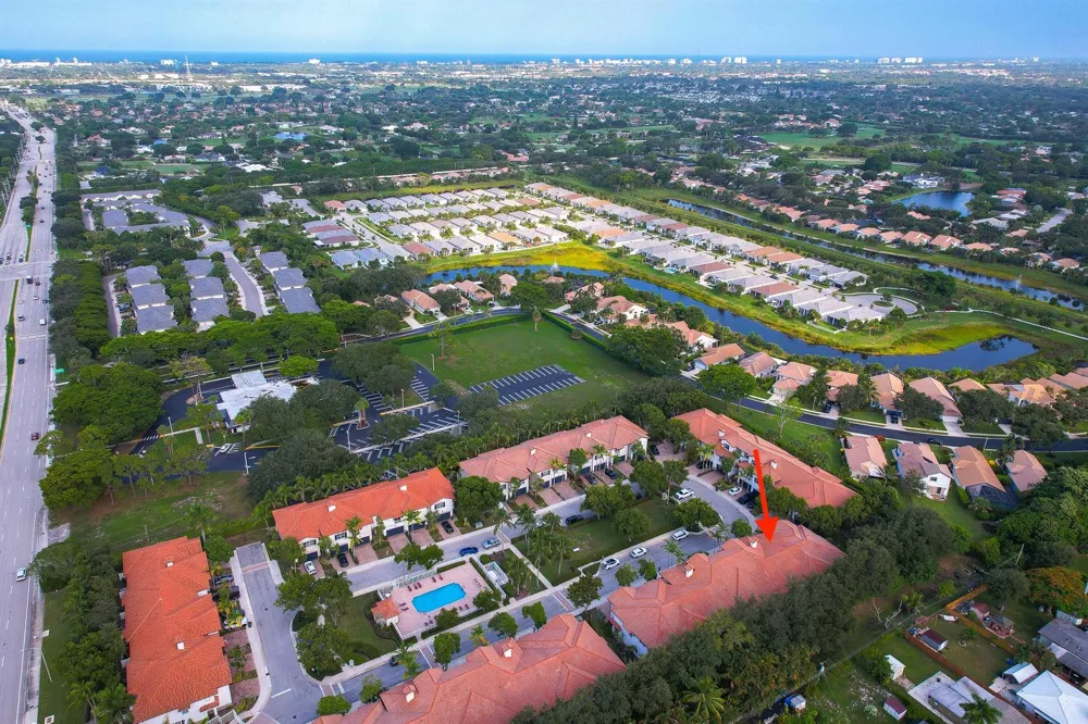 128 W Prive Circle Delray Beach, FL 33445