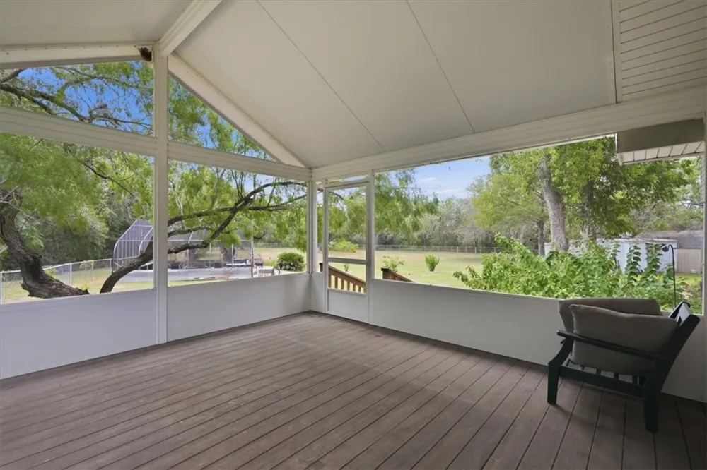 124 Lakepark Circle Mathis, TX 78368