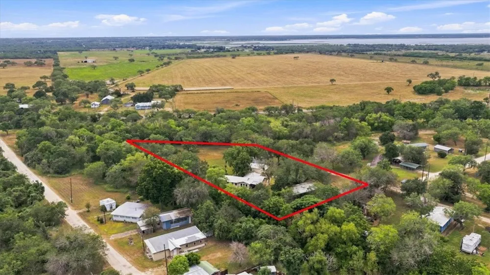 124 Lakepark Circle Mathis, TX 78368