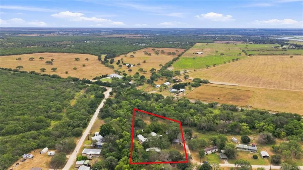 124 Lakepark Circle Mathis, TX 78368