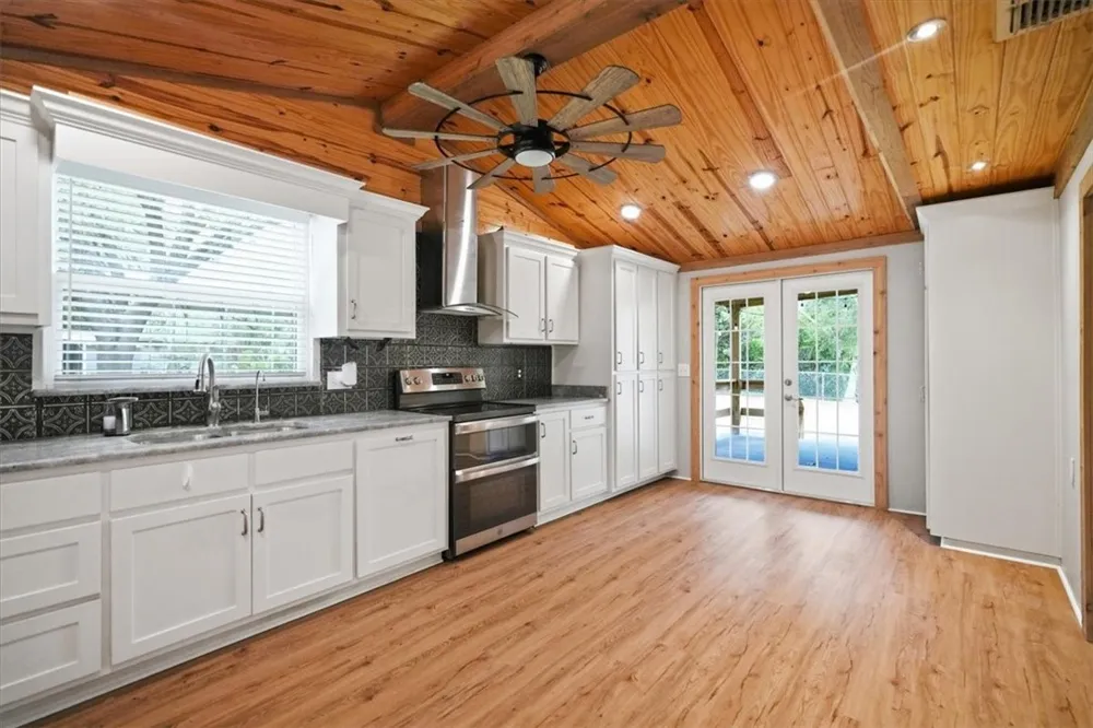 124 Lakepark Circle Mathis, TX 78368
