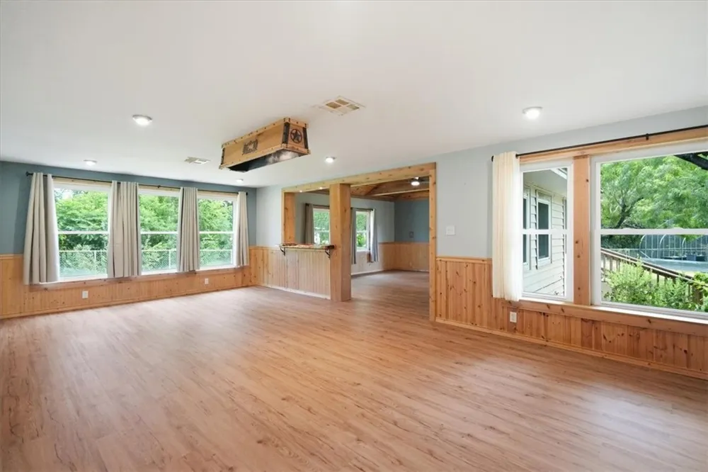 124 Lakepark Circle Mathis, TX 78368