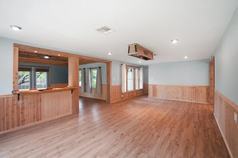 124 Lakepark Circle Mathis, TX 78368